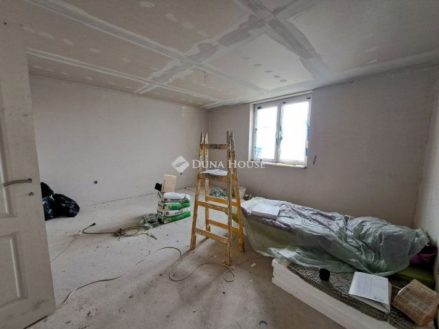 Eladó családi ház, Felsőszentivánon 17 M Ft, 2 szobás