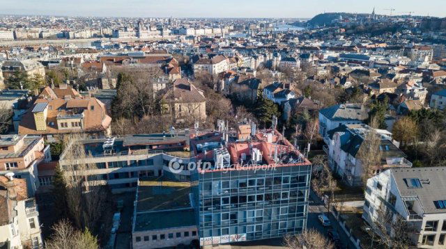 Eladó iroda, Budapesten, II. kerületben 2982.975 M Ft, 40 szobás