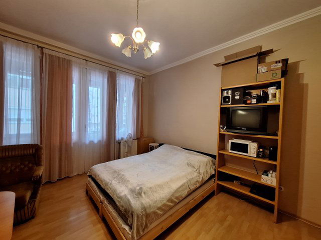 Eladó téglalakás, Szolnokon 22.9 M Ft, 1 szobás