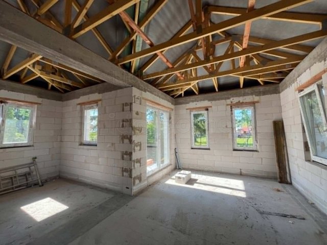 Eladó családi ház, Balatonfenyvesen 57.99 M Ft, 2 szobás