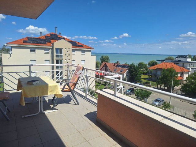 Eladó téglalakás, Siófokon 85 M Ft, 2 szobás
