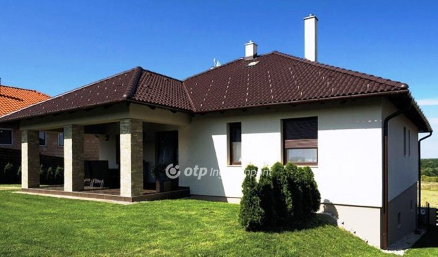 Eladó családi ház, Diósdon 235 M Ft, 5 szobás