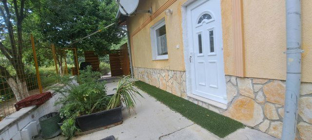 Kiadó téglalakás, albérlet, Nagykozáron 110 E Ft / hó