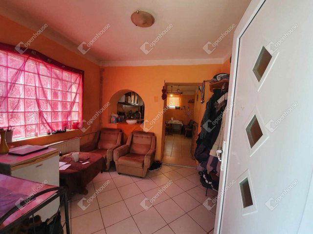 Eladó családi ház, Hobolon 12.2 M Ft, 2 szobás