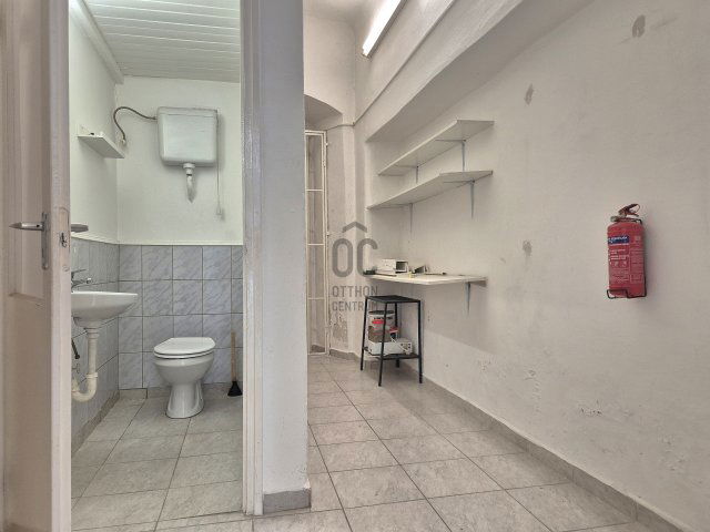 Kiadó ipari ingatlan, Sopronban 150 E Ft / hó