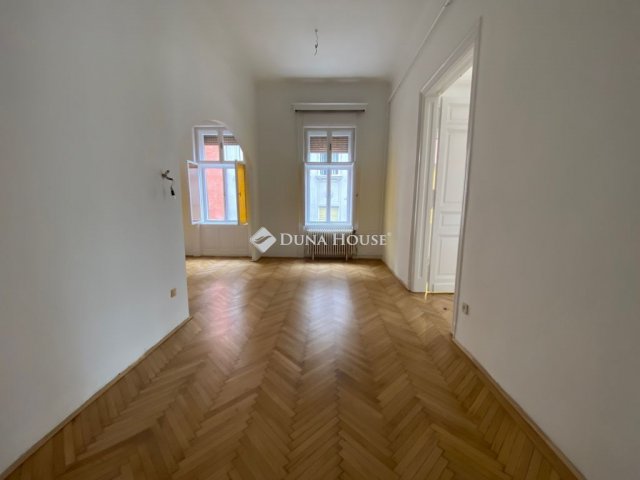 Kiadó téglalakás, albérlet, Budapesten, VI. kerületben