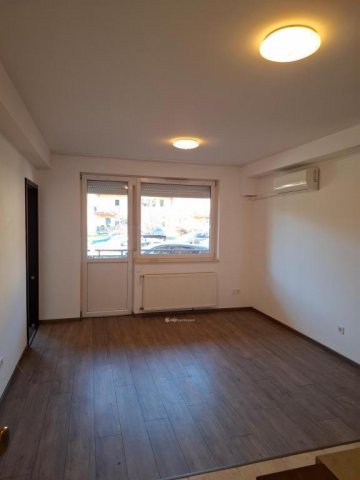 Eladó téglalakás, Szigetszentmiklóson 61.5 M Ft, 2+2 szobás