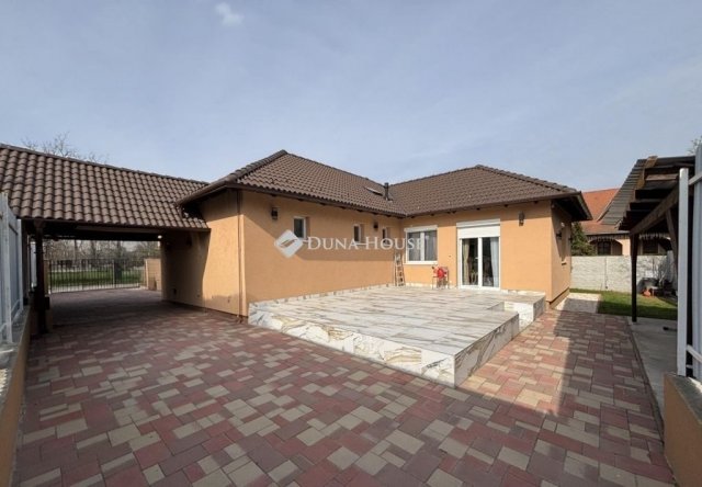 Eladó családi ház, Veresegyházon 116 M Ft, 3 szobás