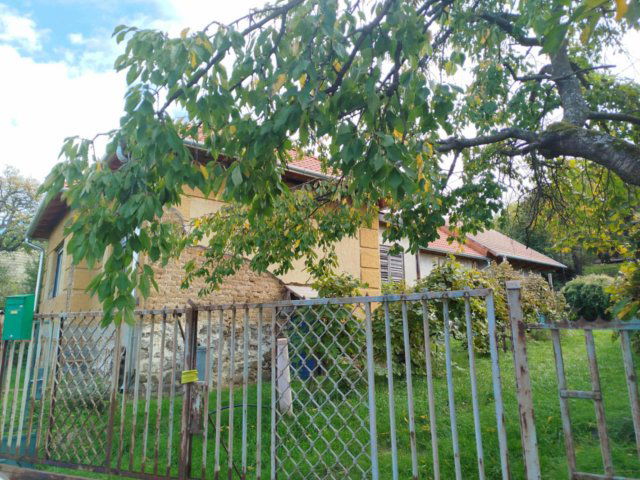 Eladó családi ház, Dorogházán 16.9 M Ft, 3 szobás