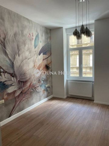 Eladó téglalakás, Budapesten, VII. kerületben 110.9 M Ft