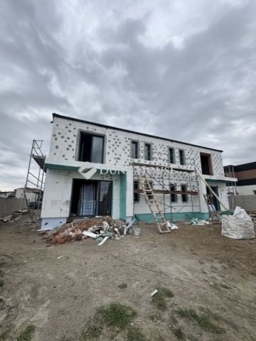 Eladó ikerház, Budapesten, XVIII. kerületben 149.9 M Ft, 5 szobás