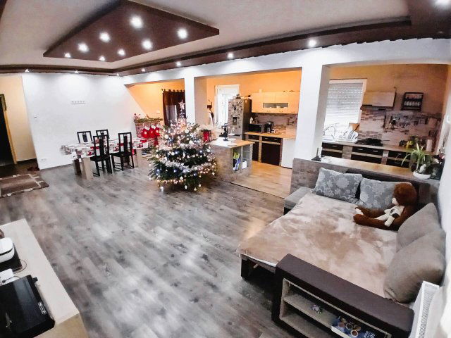 Eladó családi ház, Szigethalmon 117 M Ft, 4 szobás