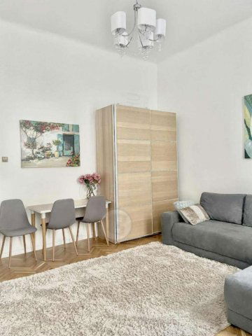 Kiadó téglalakás, albérlet, VII. kerületben, Izabella utcában