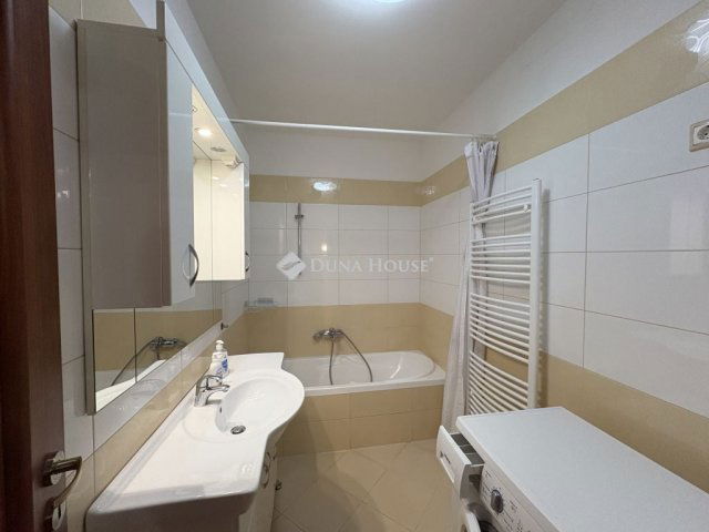 Kiadó téglalakás, albérlet, Győrött, Szövetség utcában