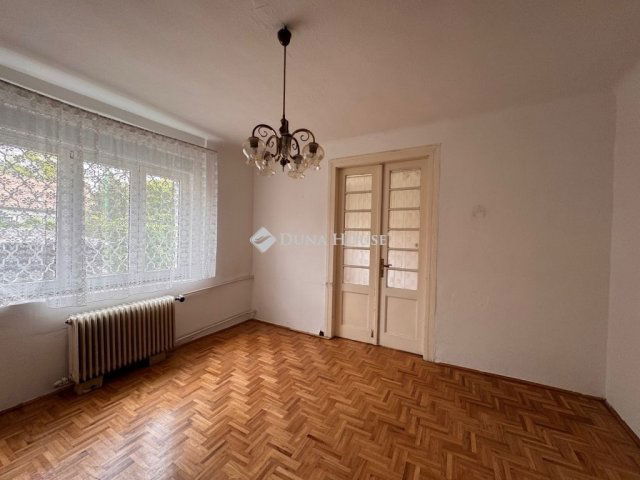 Eladó családi ház, Budapesten, III. kerületben 129.9 M Ft