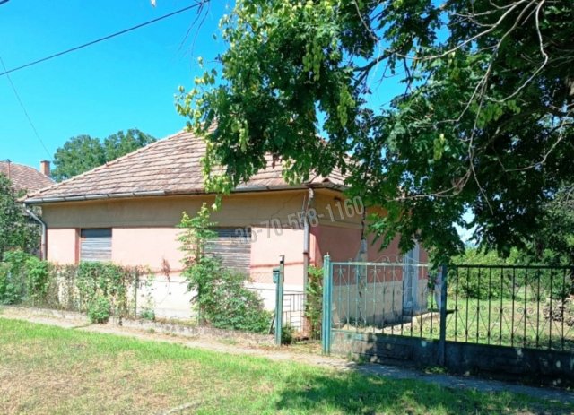 Eladó családi ház, Vámosmikolán 16.9 M Ft, 2 szobás