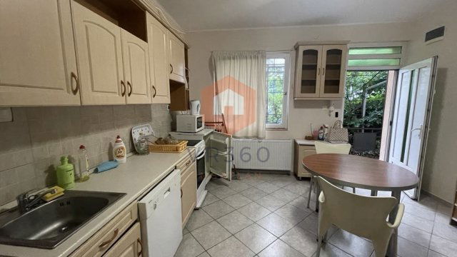Eladó téglalakás, Pécsett, Szigeti úton 58 M Ft, 2 szobás