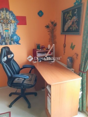 Kiadó panellakás, albérlet, Pécsett 140 E Ft / hó, 1+1 szobás