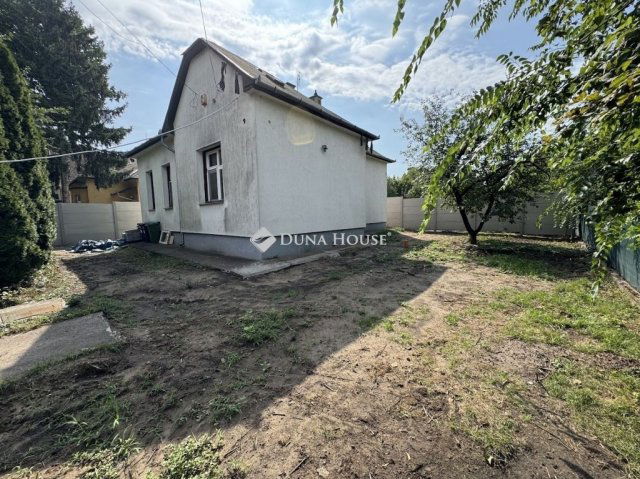 Eladó családi ház, Budapesten, XVIII. kerületben 80 M Ft
