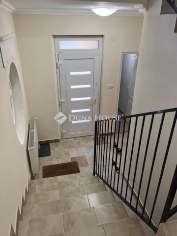 Eladó családi ház, Budapesten, XVI. kerületben 220 M Ft