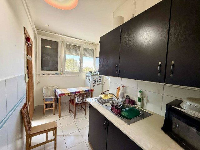 Eladó téglalakás, Szigetszentmiklóson 51.9 M Ft, 2 szobás