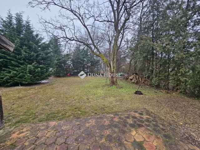 Eladó nyaraló, Szigetmonostorban 27.5 M Ft, 1 szobás