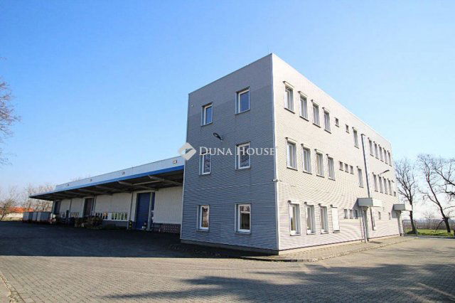 Eladó ipari ingatlan, Kemeneshőgyészen 604.11 M Ft
