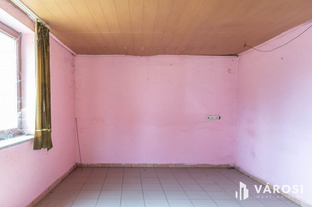 Eladó családi ház, Vésztőn 4.9 M Ft, 1+2 szobás