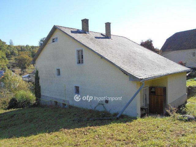 Eladó családi ház, Trizsen 9 M Ft, 1+3 szobás