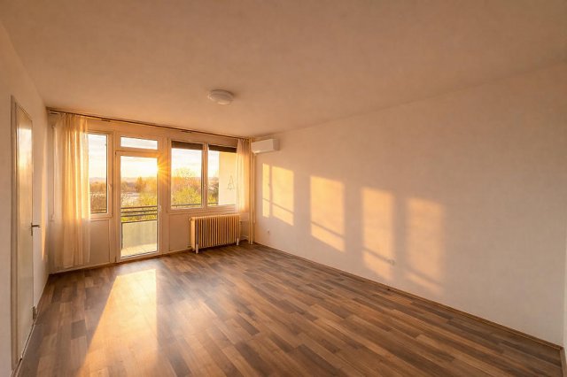 Eladó panellakás, Budapesten, XXII. kerületben, Nagytétényi úton