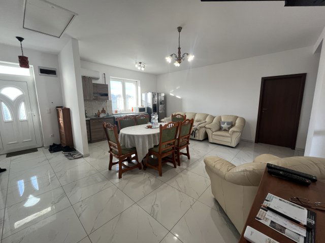 Eladó családi ház, Mikepércsen 130 M Ft, 3+1 szobás