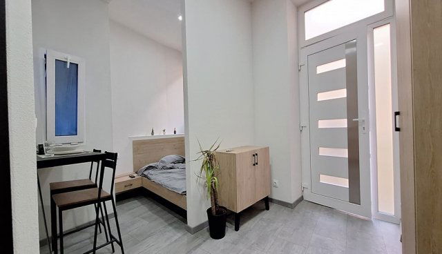 Eladó téglalakás, Budapesten, VII. kerületben, Klauzál utcában
