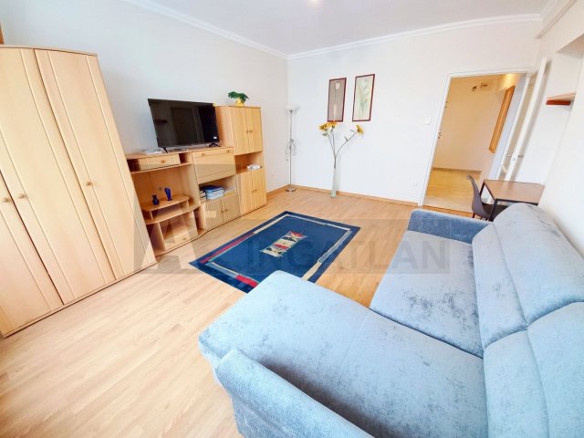 Kiadó téglalakás, albérlet, Szegeden 170 E Ft / hó, 2 szobás