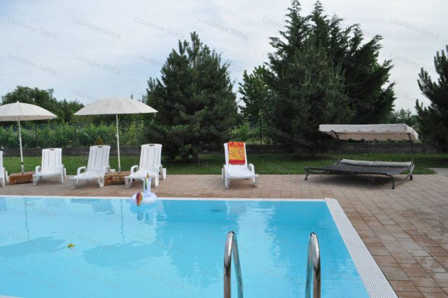 Eladó családi ház, Siófokon 0.39 M Ft / költözzbe.hu