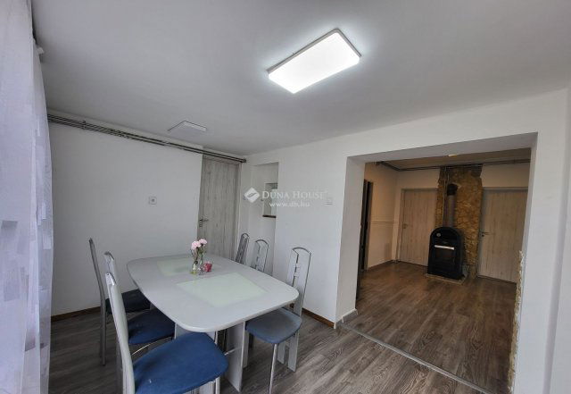 Eladó családi ház, Tökölön 69.9 M Ft, 3 szobás