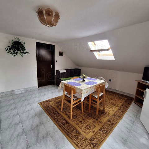 Eladó családi ház, Balatonszabadiban 69.5 M Ft, 6 szobás