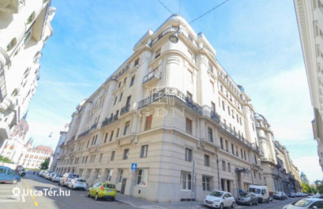 Eladó téglalakás, Budapesten, V. kerületben 89.9 M Ft