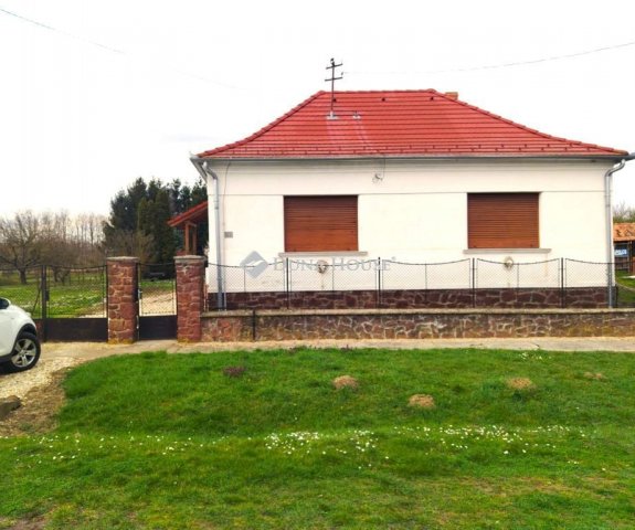 Eladó családi ház, Vönöckön 54.5 M Ft, 3 szobás