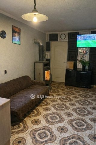 Eladó családi ház, Söjtörön 23 M Ft, 2 szobás