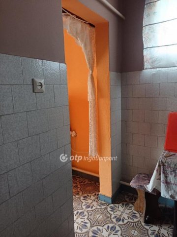 Eladó családi ház, Kabán 39 M Ft, 2 szobás