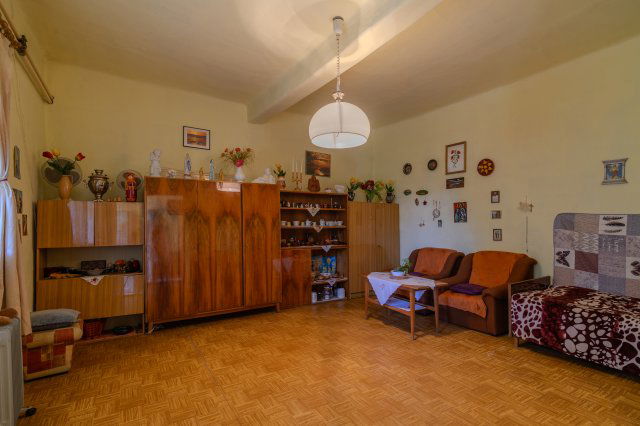 Eladó családi ház, Csávolyon 15.8 M Ft, 3 szobás