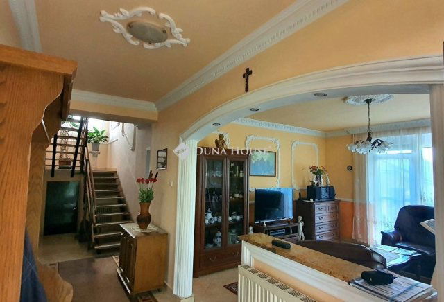 Eladó családi ház, Kőszegen 99.9 M Ft, 5 szobás