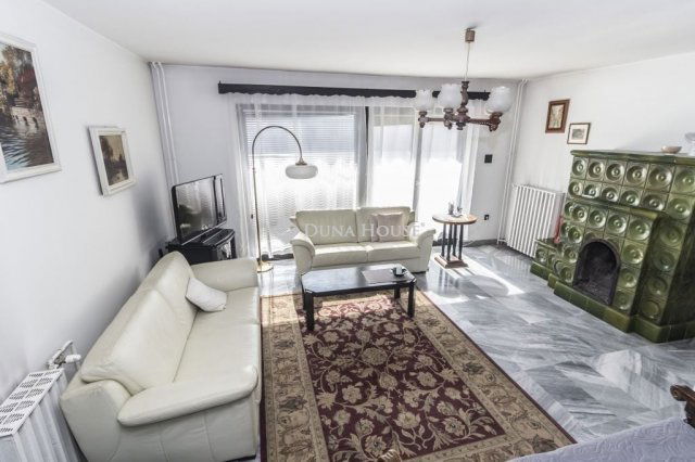 Eladó családi ház, Szombathelyen 99 M Ft, 6 szobás