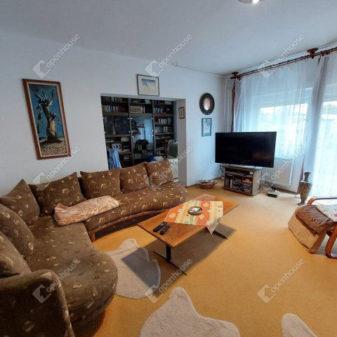 Eladó sorház, Győrújfalun 73 M Ft, 5 szobás