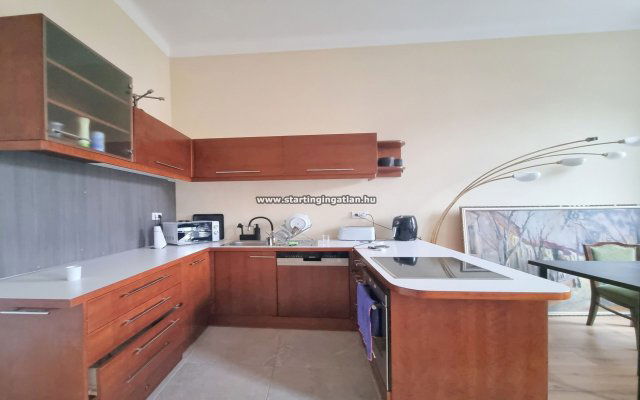 Kiadó téglalakás, albérlet, VII. kerületben, Thököly úton