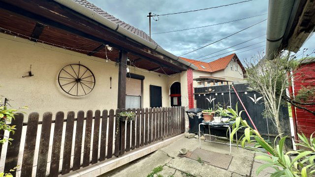 Eladó családi ház, Pilisborosjenőn 89.99 M Ft, 3 szobás