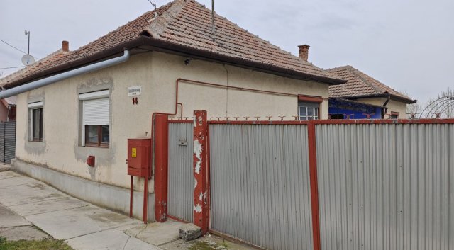 Eladó családi ház, Méhkeréken 10.9 M Ft, 2 szobás