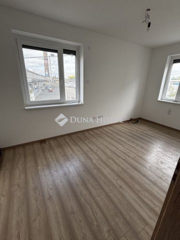 Kiadó téglalakás, albérlet, Debrecenben 400 E Ft / hó, 4 szobás