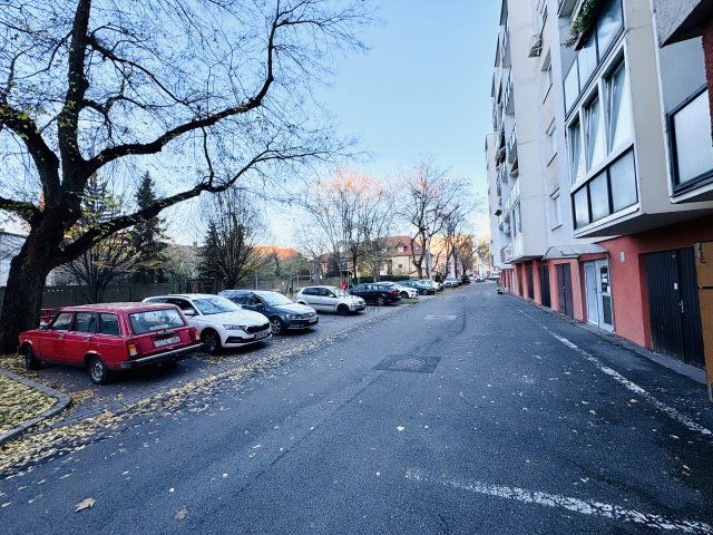 Eladó panellakás, Győrött 51 M Ft, 2 szobás