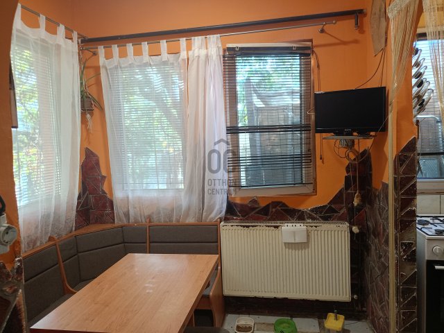 Eladó családi ház, Vecsésen 49 M Ft, 2 szobás